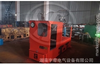 湖北客戶(hù)采購(gòu)的3噸湘潭架線(xiàn)式電機(jī)車(chē)發(fā)貨