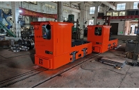 寧夏客戶采購的5噸蓄電池湘潭電機(jī)車發(fā)貨