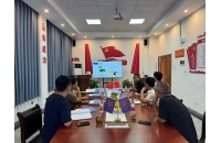 煤礦客戶深入考察湘潭蓄電池電機(jī)車廠家