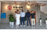 陜西海外煤礦客戶到訪湘潭礦用電機車廠家開展實地考察